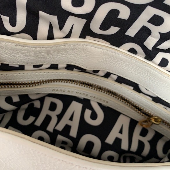 Marc by Marc Jacobs white Crossbody - Picture 7 of 7